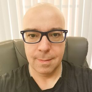 Meet your Posher, Dominic